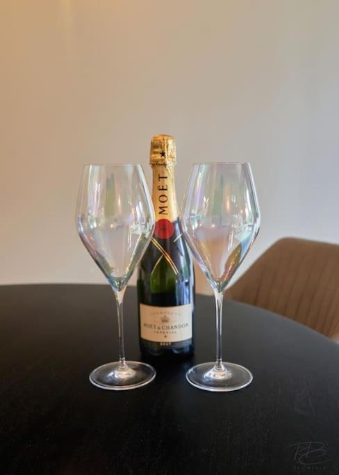 Stunning Luxury 2 Bed Apartment With En-Suite In Wokingham City Centre 외부 사진